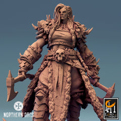 Orc Queen Drakka, Clan Northern Orcs | 1 Pose | inkl. Base und DnD Stats als PDF | unbemalt, Grau | Hero 32mm Scale | Tabletop | Grimdark - Role Playing Miniatures